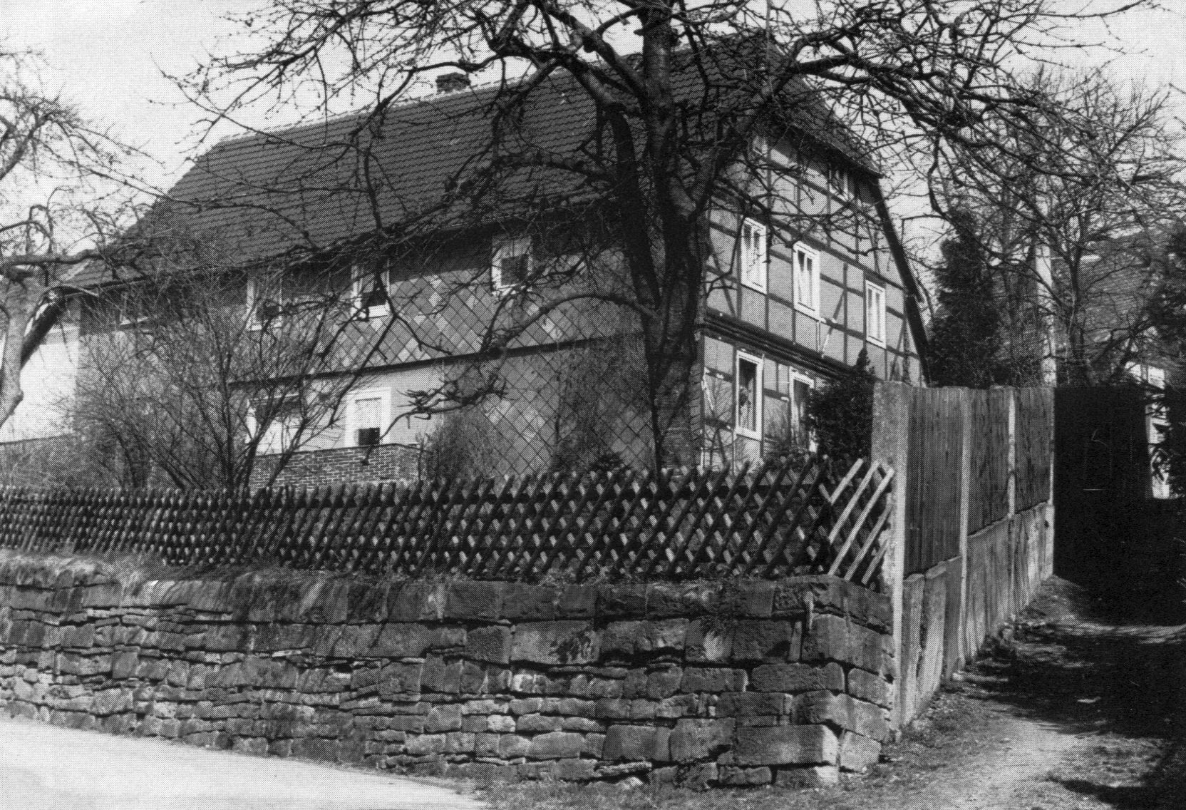 Holenberg, Alte Schule von 1800